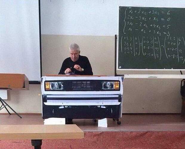 Когда в душе ты таксист, а приходится преподавать математику
