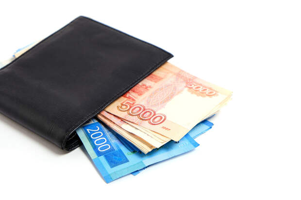 Эксперт РАНХиГС предупредила о возможном уменьшении зарплаты в январе из-за больничного