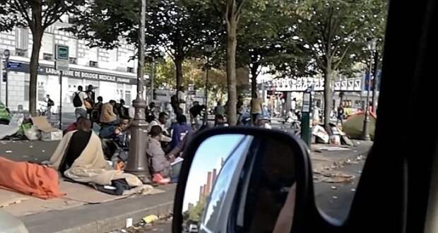 Апокалипсис в Париже... Вот что африканские беженцы сделали со столицей красоты и романтики.