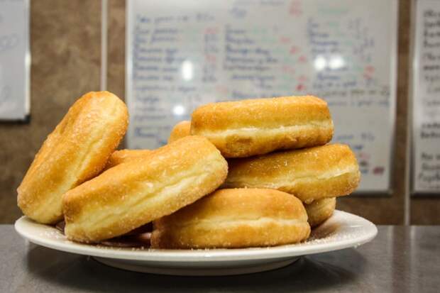 Вместо чипсов и газировки – сосиски в тесте: буфеты открываются в школах Уссурийска