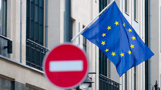 FT: ЕС внесет в черный список более 100 физлиц в 14-м пакете антироссийских санкций
