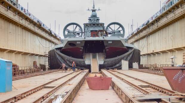 Десантный корабль проекта 12322 "Зубр"