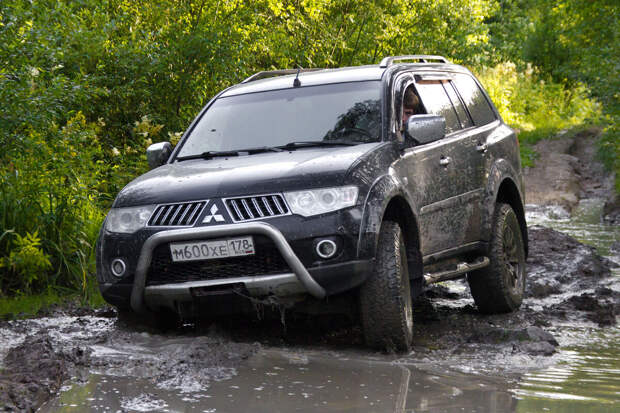 Автоэксперт Виноградов назвал пять минусов внедорожника Mitsubishi Pajero Sport