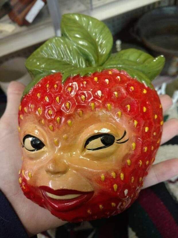 Самые странные предметы с барахолки