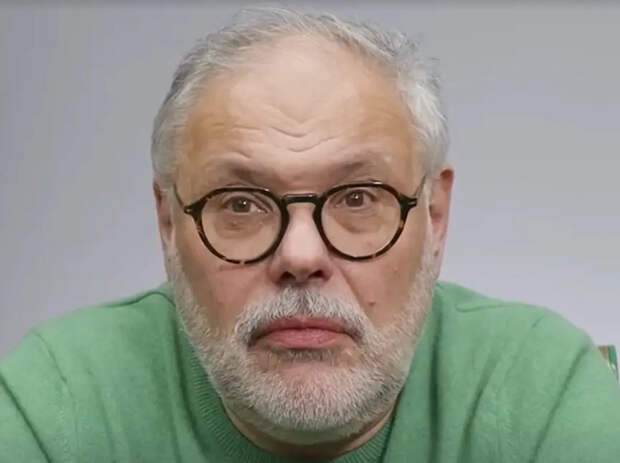 "Мы - высшее сословие": экономист объяснил, зачем чиновники копят миллиарды на счетах