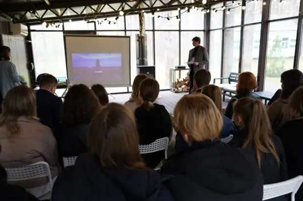 К студентам «Вектора.РГУ» приехала команда проекта «Интерактивная карта школьных музеев Рязанской области, посвящённых истории Великой Отечественной войны» К студентам «Вектора.РГУ» приехала команда проекта «Интерактивная карта школьных музеев Рязанской области, посвящённых истории Великой Отечественной войны»