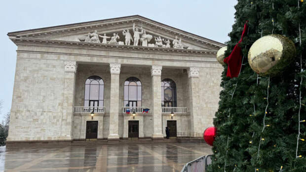 В Мариуполе открыли разрушенный в 2022 году драматический театр