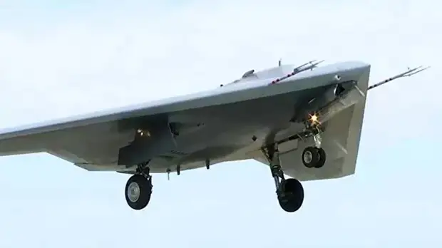 Шойгу надеется на завершение работы по ударному беспилотнику «Охотник» к 2022 году