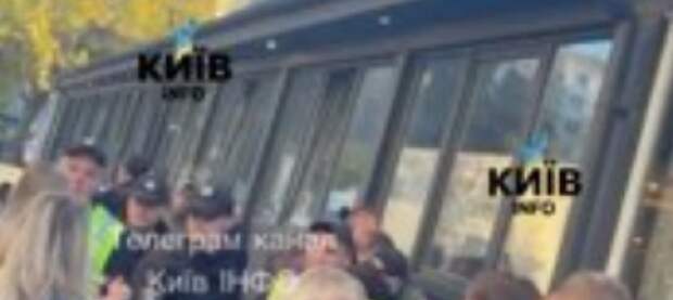 В Киеве рейд ТЦК в ресторан грузинской кухни перерос в скандал, ругань и драку с посетителями