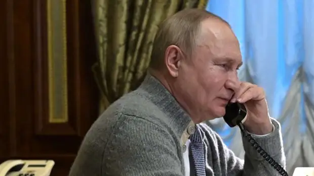 Путин и Токаев обсудили по телефону вопросы стратегического партнерства