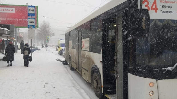 Калининградцы возмущены сорокаминутным ожиданием автобусов на морозе после 21:00
