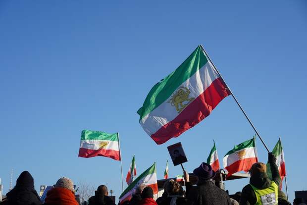 Командующий ВС Ирана пригрозил США и Израилю: «перед вами откроются врата ада»