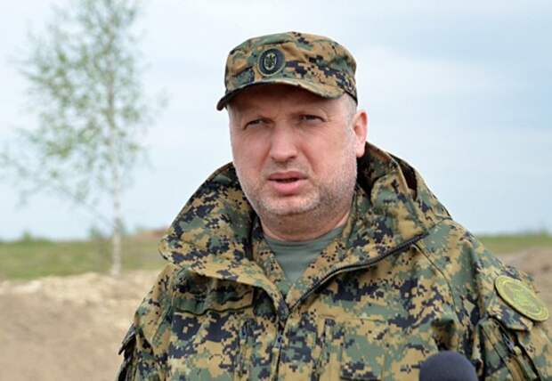 На Украине введут военное положение На Украине введут военное положение