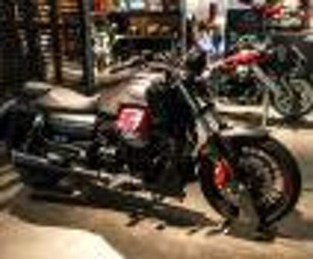 Moto Guzzi делает упор на мотоцикл MGX-21