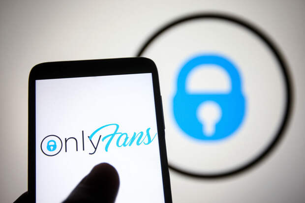 На Украине моделей OnlyFans заподозрили в неуплате налогов и начали обыскивать