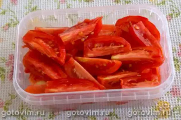 Заготовки на зиму из помидор заморозка. Замороженные томаты. Заморозка овощи томаты. Помидоры в морозилке. Заморозка помидор кружочками на зиму.