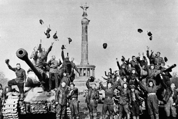 Зачем переписывают историю Второй мировой, и почему Россию не уважают так, как уважали СССР