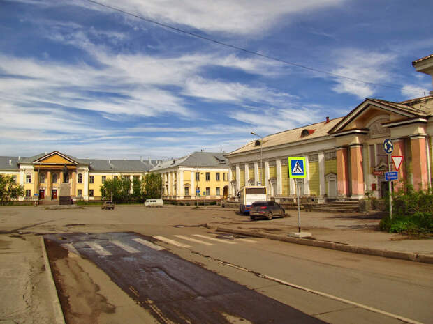 Воркута — край света, шахтёрский край