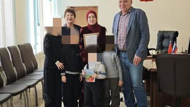 Оказалась не такой простой: Мадалиева Ситора оказалась матерью одиночкой и мигом получила квартиру