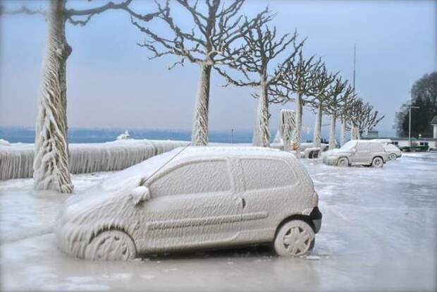 Какую красоту может творить с автомобилями мороз