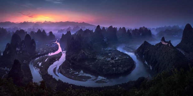 Рассвет в провинции Гуанси в Китае