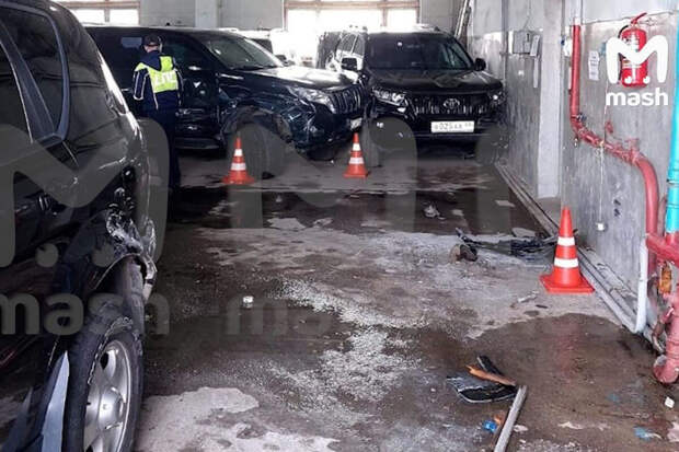 В Магадане пьяный мужчина пробрался в гараж властей региона и разбил восемь авто