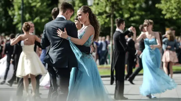 В Тюменской области разрешили проводить выпускные в очном формате