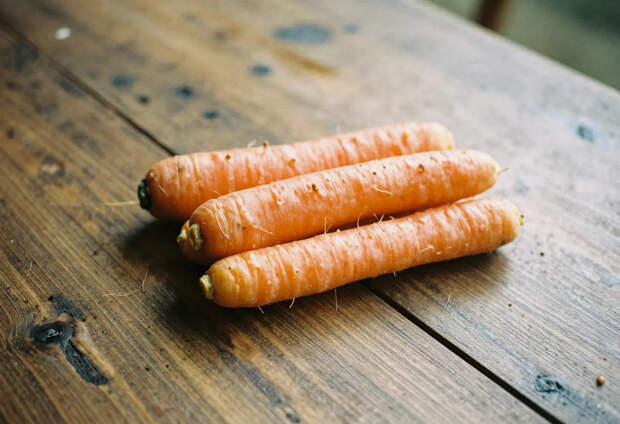 Гастроэнтеролог Чистик рассказала, кому запрещено есть морковь