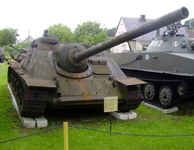 Су-100 в игре и в жизни
