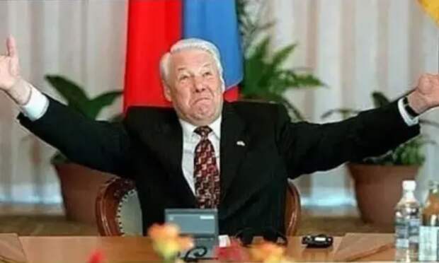 Не надо внешних врагов, достаточно собственного предателя