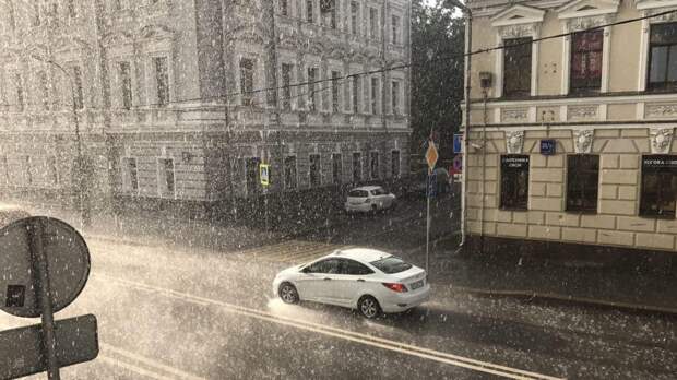 Почти 60% месячной нормы осадков выпало в Москве 8 мая