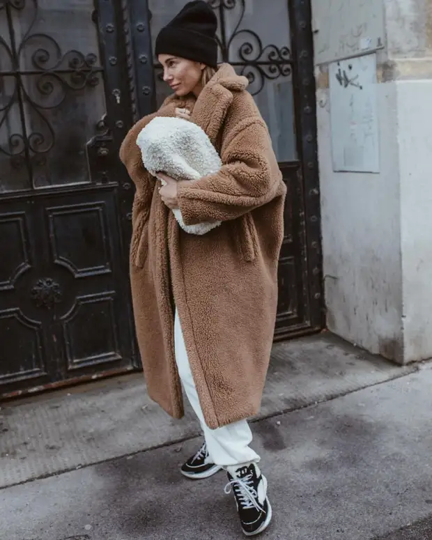 Модная верхняя одежда зима 2022: уютные и теплые модели (+18 фото)