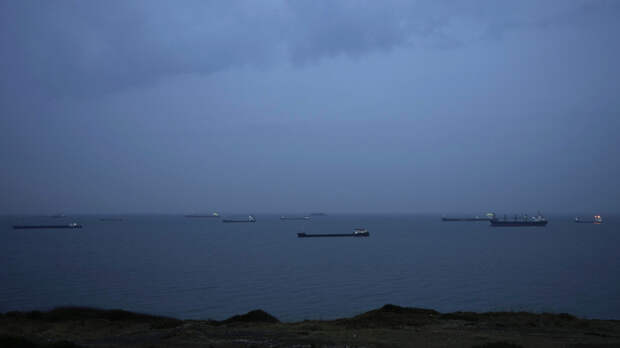 Судно под флагом Барбадоса перекрыло Босфорский пролив