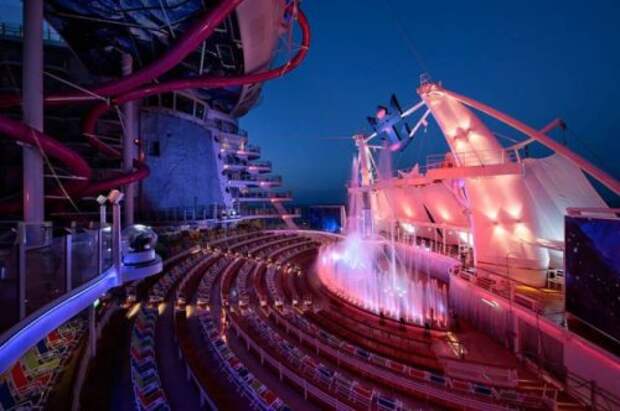 Внутри крупнейшего круизного лайнера Harmony of the Seas (25 фото)