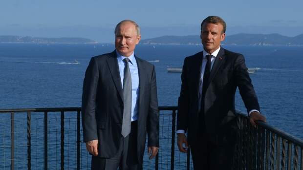 Встреча в Форте Брегансон: как прошли переговоры между Путиным и Макроном во Франции