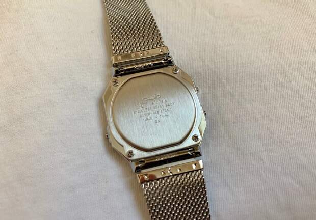 Самые тонкие электронные часы от Casio, всего 6 миллиметров! Обзор модели A700WEM