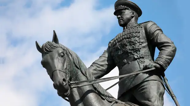 Ах, Моська, знать она сильна! Знаток Ровшан Аскеров против Маршала Победы