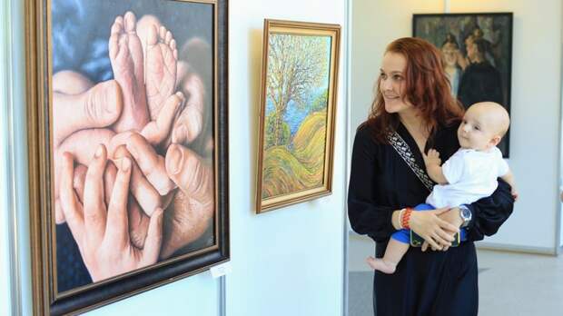 В Госдуме сочли беременность наилучшим подарком женщине ко Дню матери