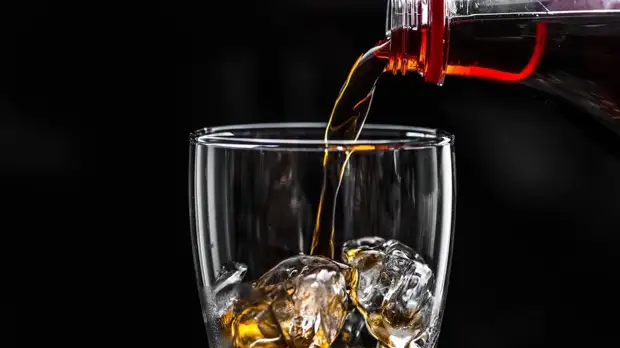 СМИ: Минздрав поддержал предложение ввести налог на сладкую газировку