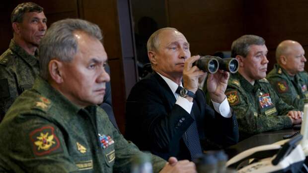 К месту, где Путин поймал двадцатикилограммовую щуку, съезжаются паломники — Путин