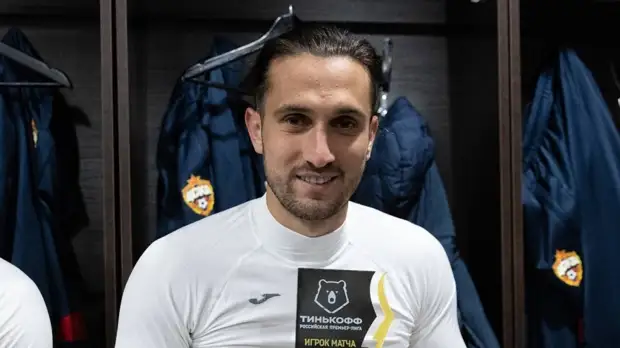 «Главный тренер верит в него»: агент футболиста ЦСКА Юсуфа Языджи рассказал о планах спортсмена