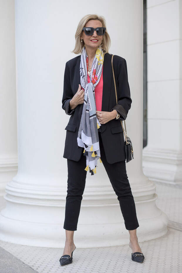 Womens Fashion All Black Outfit With A Pope Of Color 