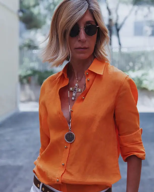 5 моделей блузок, которые лучше всего подходят для женщин старше 50 лет