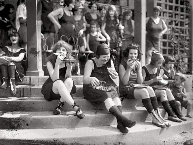 Конкурс по поеданию пирогов. Вашингтон, 1921 год. | Фото: аllday.com.