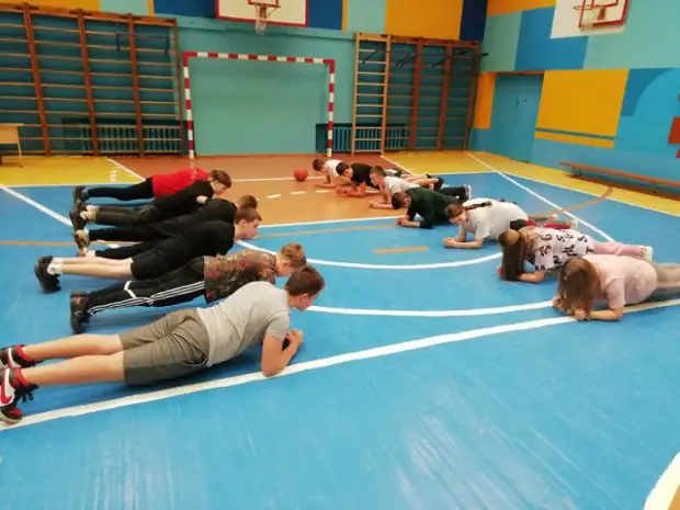 В рамках обласной межведомственной акции ´Вместе против наркотиков´ 02.03.2022 в ГУО ´Средняя школа 30 г.Бобруйска´ прошла сп...