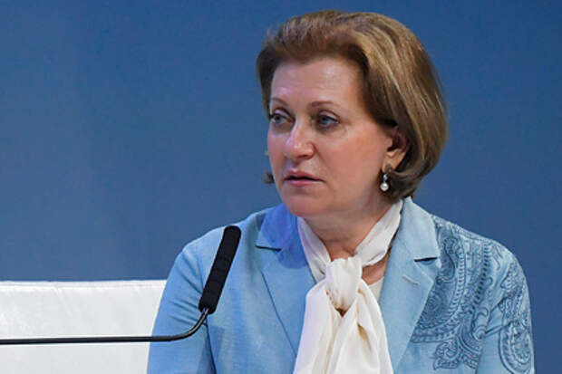 Попова заявила о снижении заболеваемости COVID-19 в России