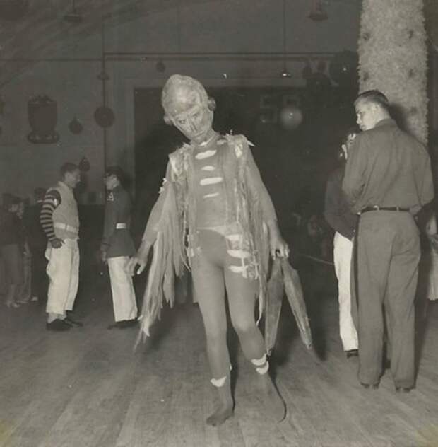 Костюмы на Хэллоуин из прошлого (31 фото)