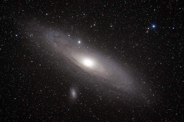 Спиральная галактика NGC 4980 интересное, космос, красота, наука, фото