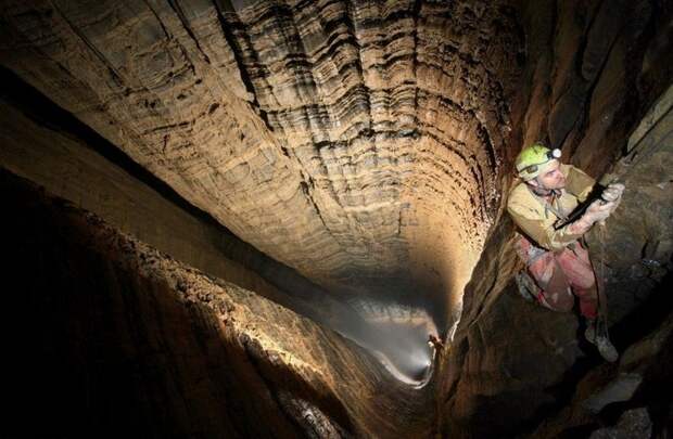 Самая глубокая в мире пещера (17)