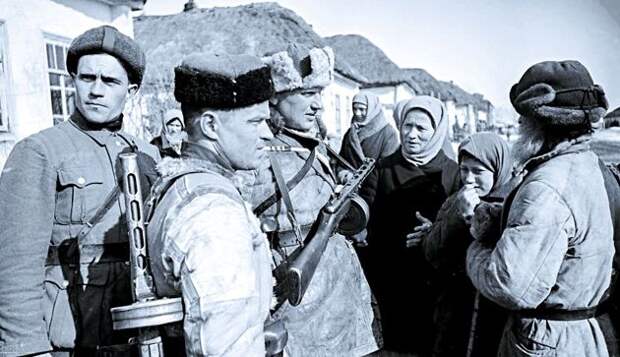 Советские партизаны в годы ВОВ.